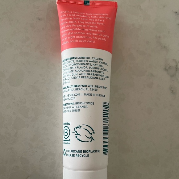 Wellnesse 🍓 Toothpaste - Picture 5 of 8